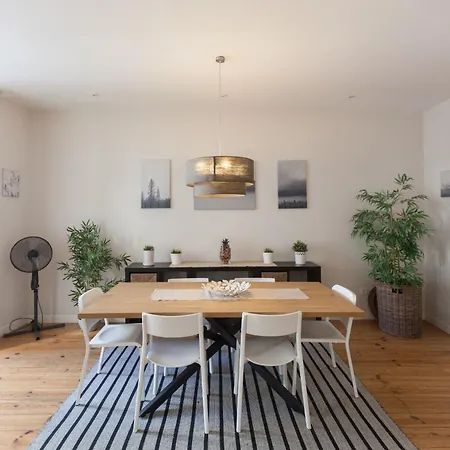 Flh Bairro Alto Spacious Apartman